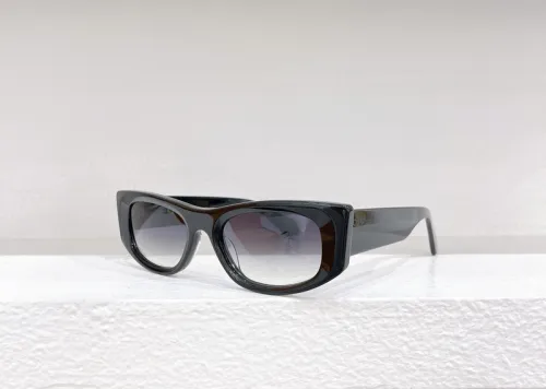 Off white Sunglasses AAAA-641