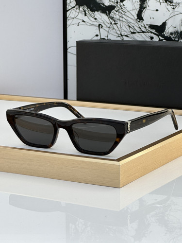 Dior Sunglasses AAAA-2640