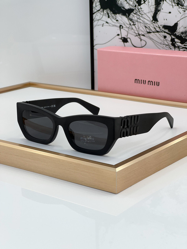 Miu Miu Sunglasses AAAA-787