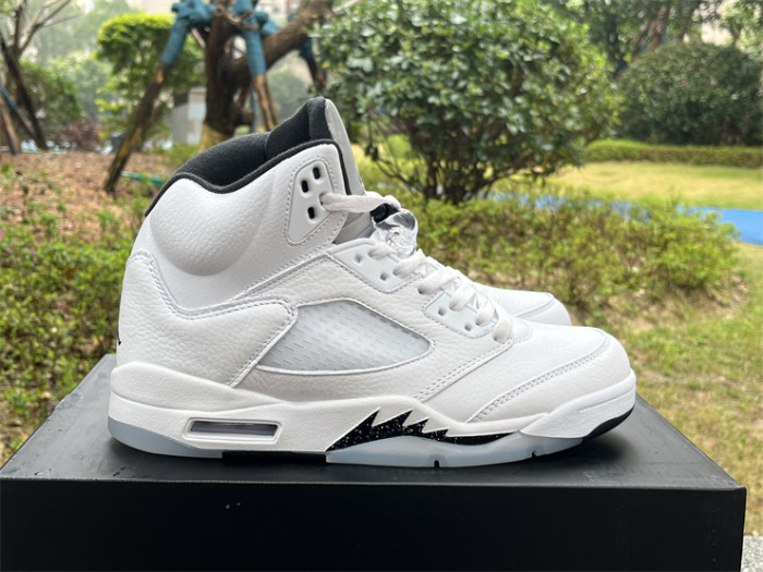 Authentic Air Jordan 5“Reverse Oreo”