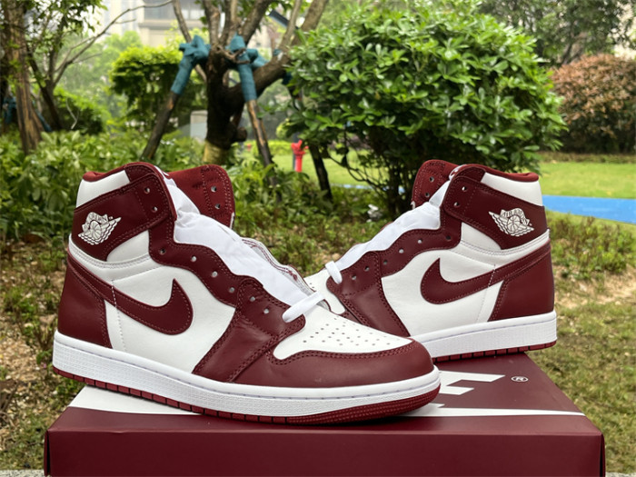 Authentic Air Jordan 1 High OG “Team Red”