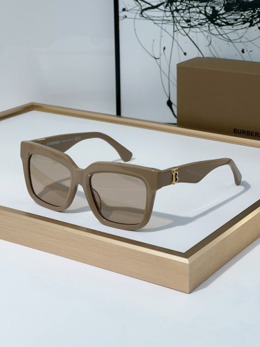 Burberry Sunglasses AAAA-2447