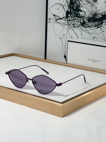 GIVENCHY Sunglasses AAAA-341