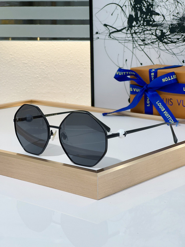 LV Sunglasses AAAA-4066