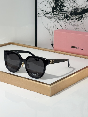 Miu Miu Sunglasses AAAA-816