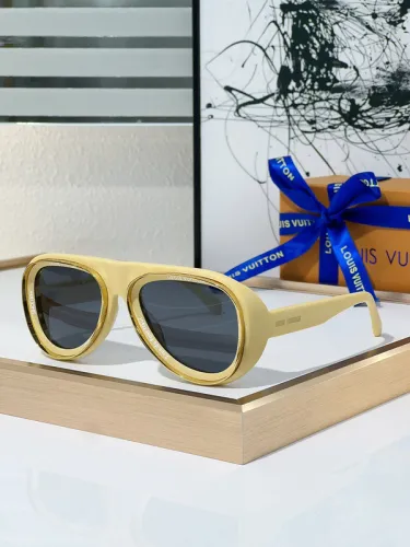 LV Sunglasses AAAA-4289