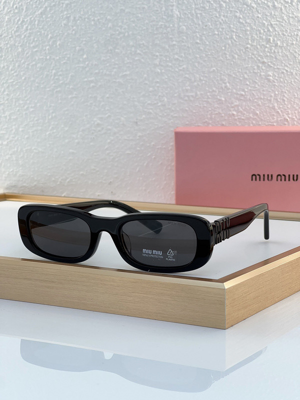 Miu Miu Sunglasses AAAA-885