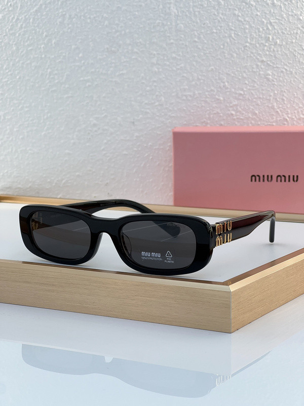 Miu Miu Sunglasses AAAA-884