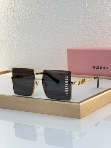 Miu Miu Sunglasses AAAA-909