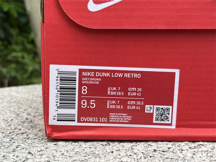 Authentic Nike Dunk Low Neutral