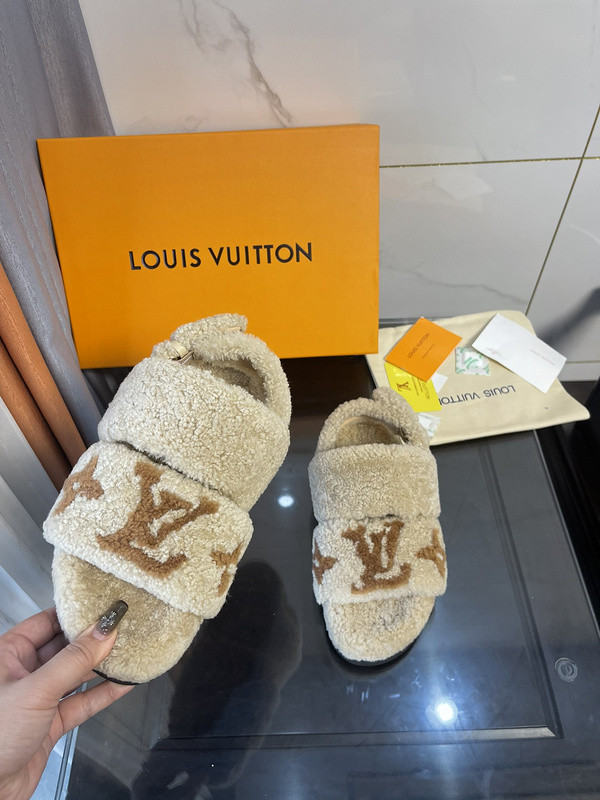 LV women Sandals 1：1 Quality-496