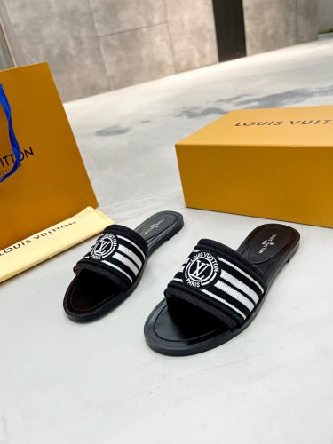 LV women Sandals 1：1 Quality-483