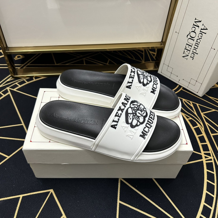 Alexander McQueen men slippers AAA-002