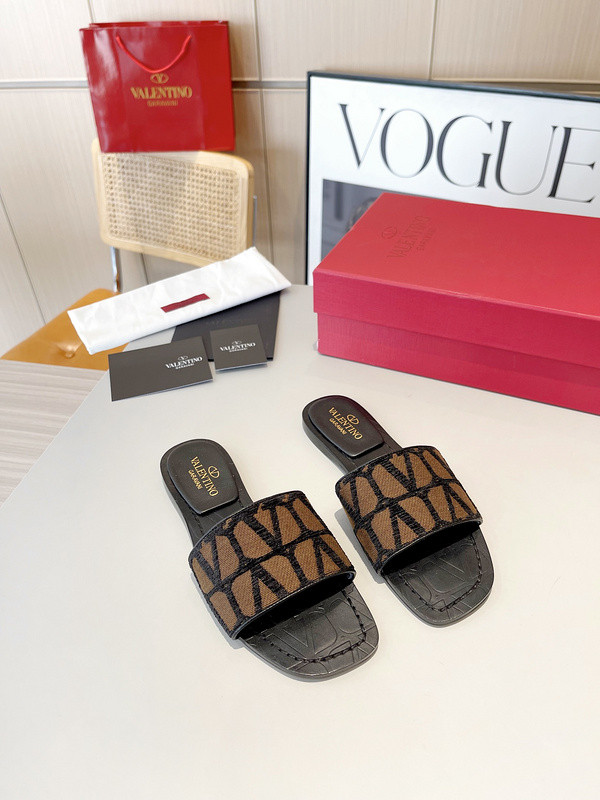 VT women slippers AAA-245