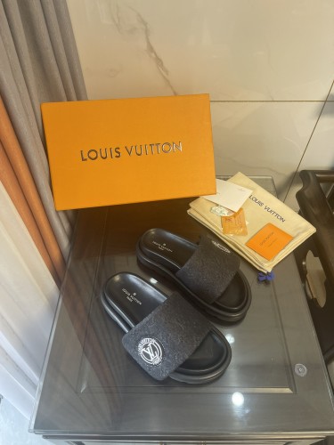 LV women Sandals 1：1 Quality-446