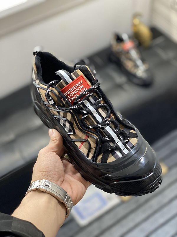 Burberry men shoes 1：1 quality-377