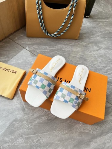 LV women Sandals 1：1 Quality-703