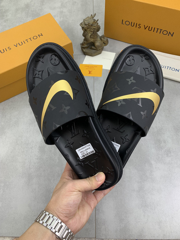 LV men slippers AAA-1167