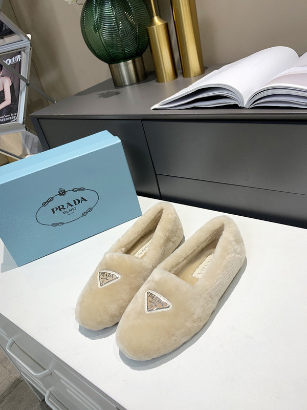 Prada women shoes 1：1 quality-389