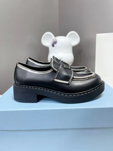 Prada women shoes 1：1 quality-409