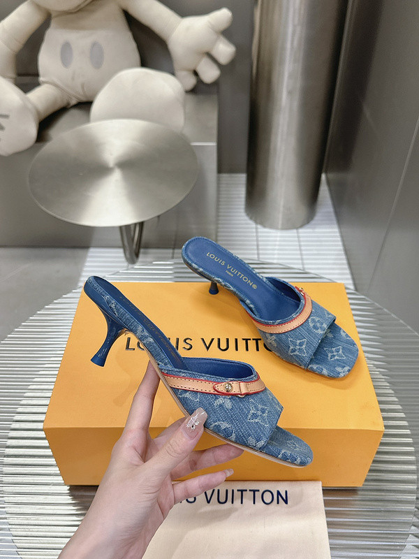 LV women Sandals 1：1 Quality-698