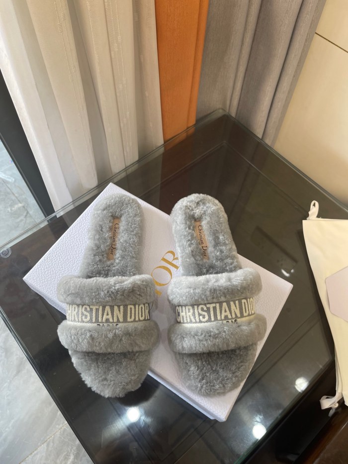 Dior women slippers 1：1 quality-185