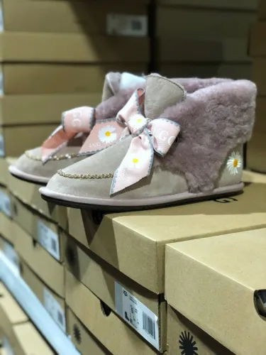 UG Boots Women-135