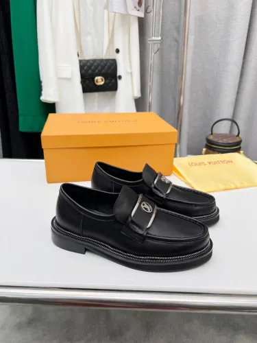 LV Women Shoes 1：1 Quality-813