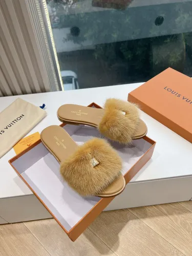 LV women Sandals 1：1 Quality-647