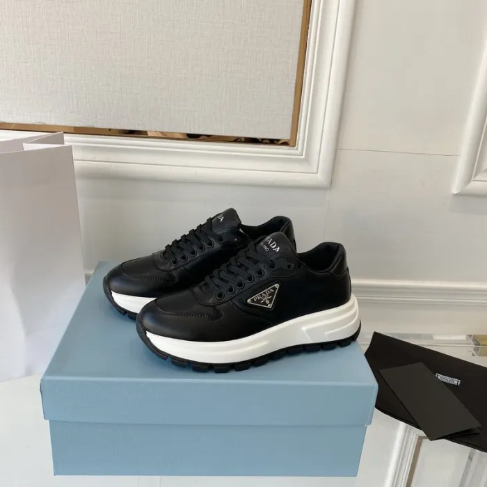 Prada women shoes 1：1 quality-333