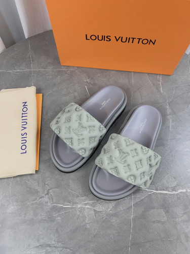 LV women Sandals 1：1 Quality-744