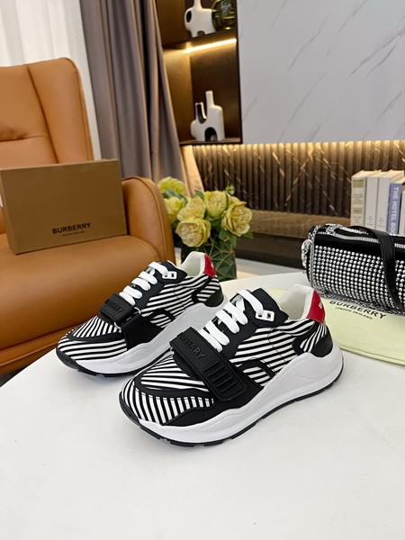 Burberry men shoes 1：1 quality-303