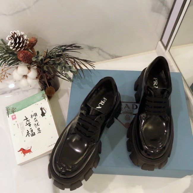 Prada women shoes 1：1 quality-081