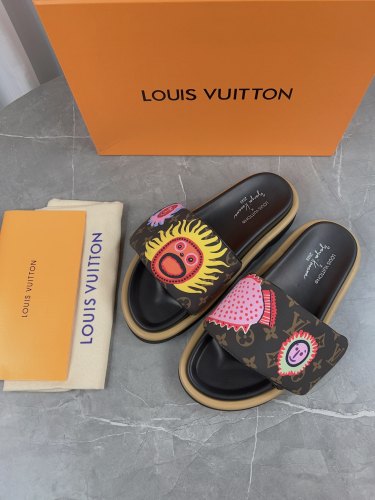 LV women Sandals 1：1 Quality-520