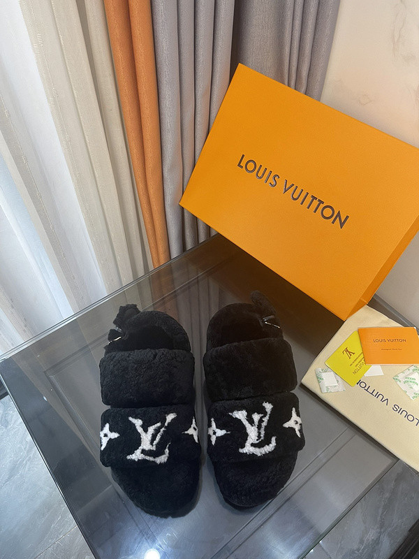 LV women Sandals 1：1 Quality-499