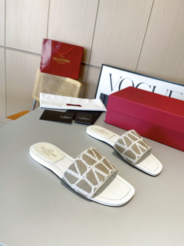 VT women slippers AAA-249