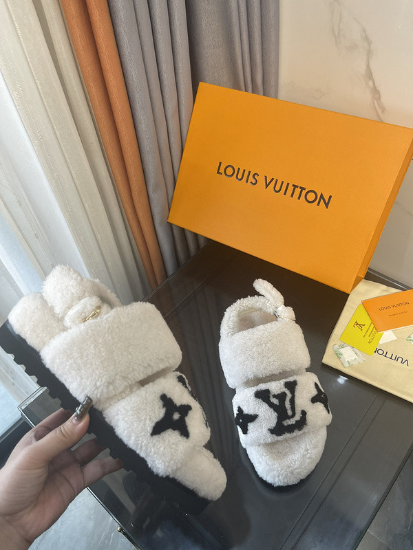 LV women Sandals 1：1 Quality-500