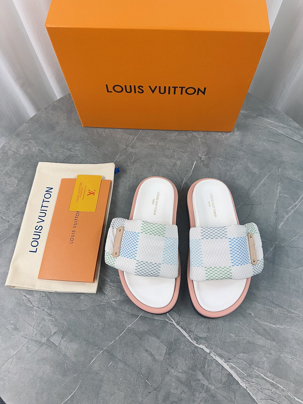 LV women Sandals 1：1 Quality-660