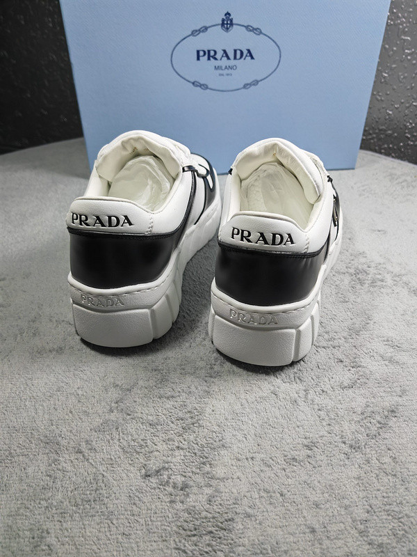 Prada women shoes 1：1 quality-372