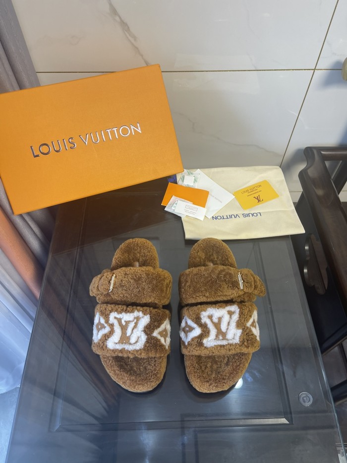 LV women Sandals 1：1 Quality-491