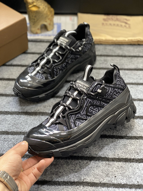 Burberry men shoes 1：1 quality-376