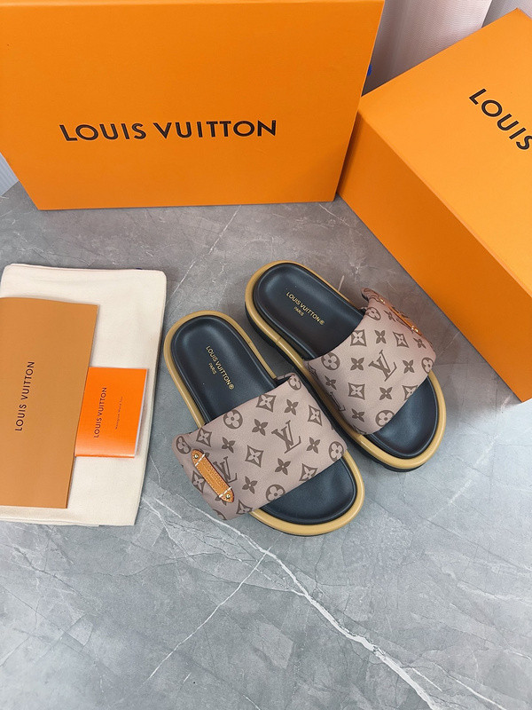 LV women Sandals 1：1 Quality-662