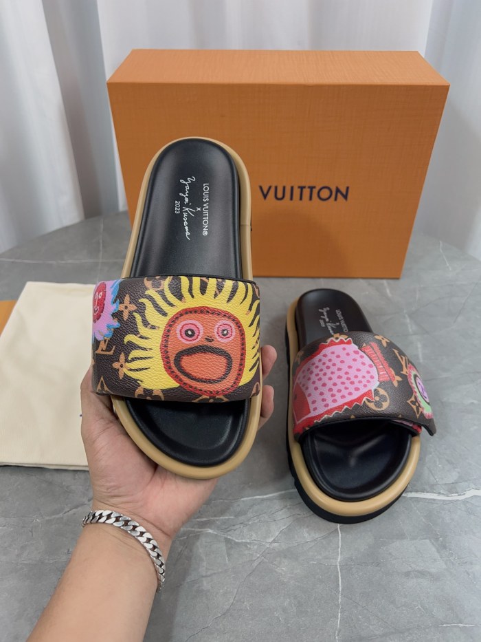 LV Sandals 1：1 Quality-541