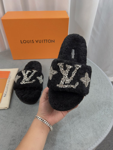 LV women Sandals 1：1 Quality-606