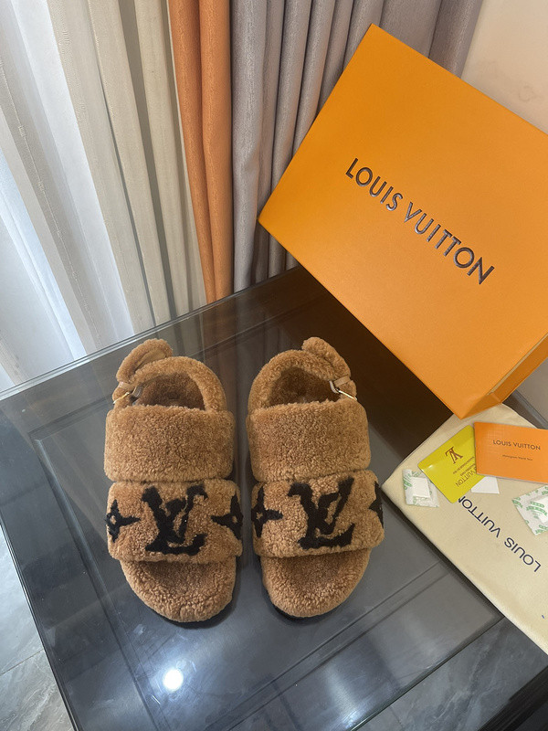 LV women Sandals 1：1 Quality-498