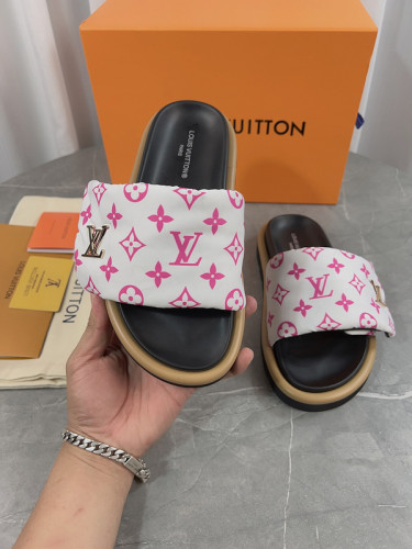 LV women Sandals 1：1 Quality-545