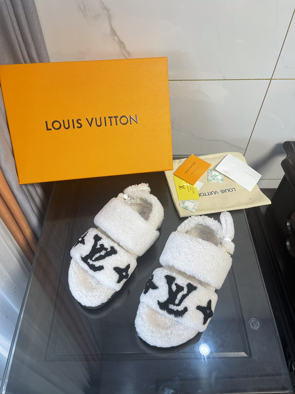 LV women Sandals 1：1 Quality-500