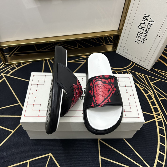 Alexander McQueen men slippers AAA-012