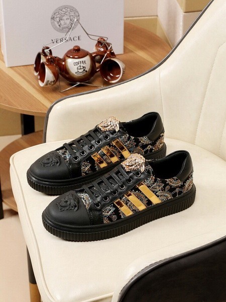Versace Men Shoes 1：1 Quality-574