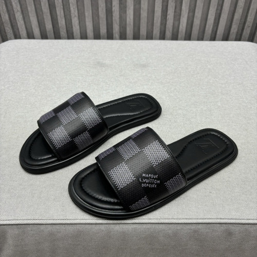 LV Sandals 1：1 Quality-812